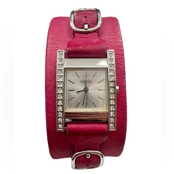 Guess Watch 3 Interchangeable Leather Straps - Picture 5 of 10